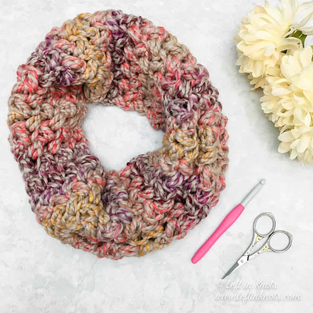 A chunky crochet cowl made with the bean stitch and one skein of yarn