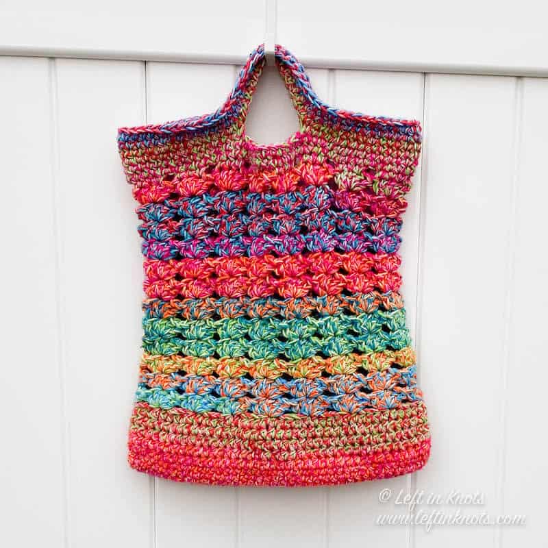 A fast and easy crochet market bag made with the iris stitch