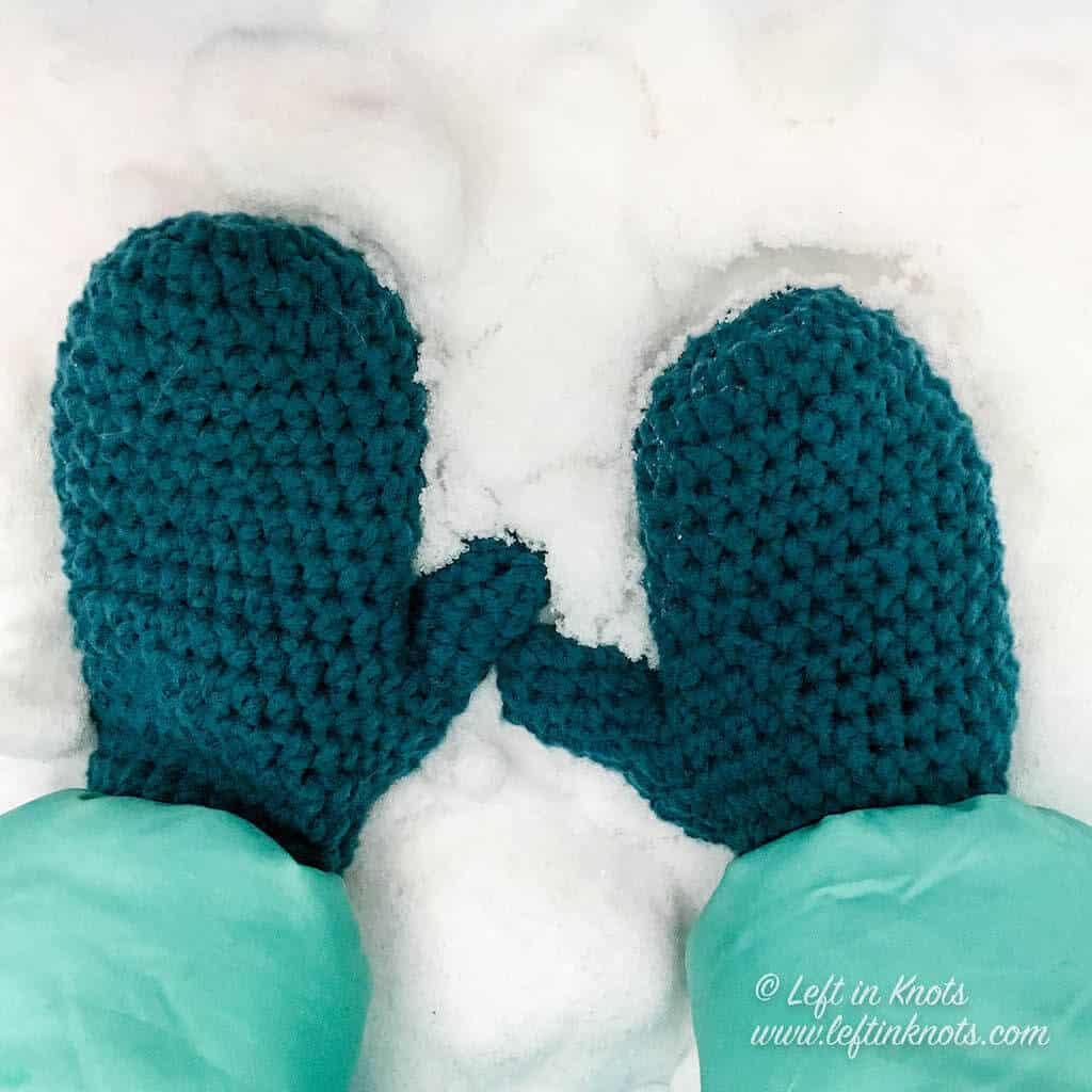 Small crochet children's mittens