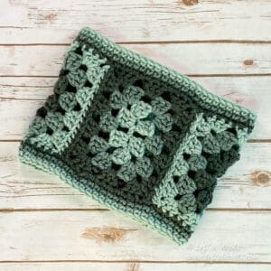 Crochet Ombre Granny Cowl - Free Pattern - Left in Knots