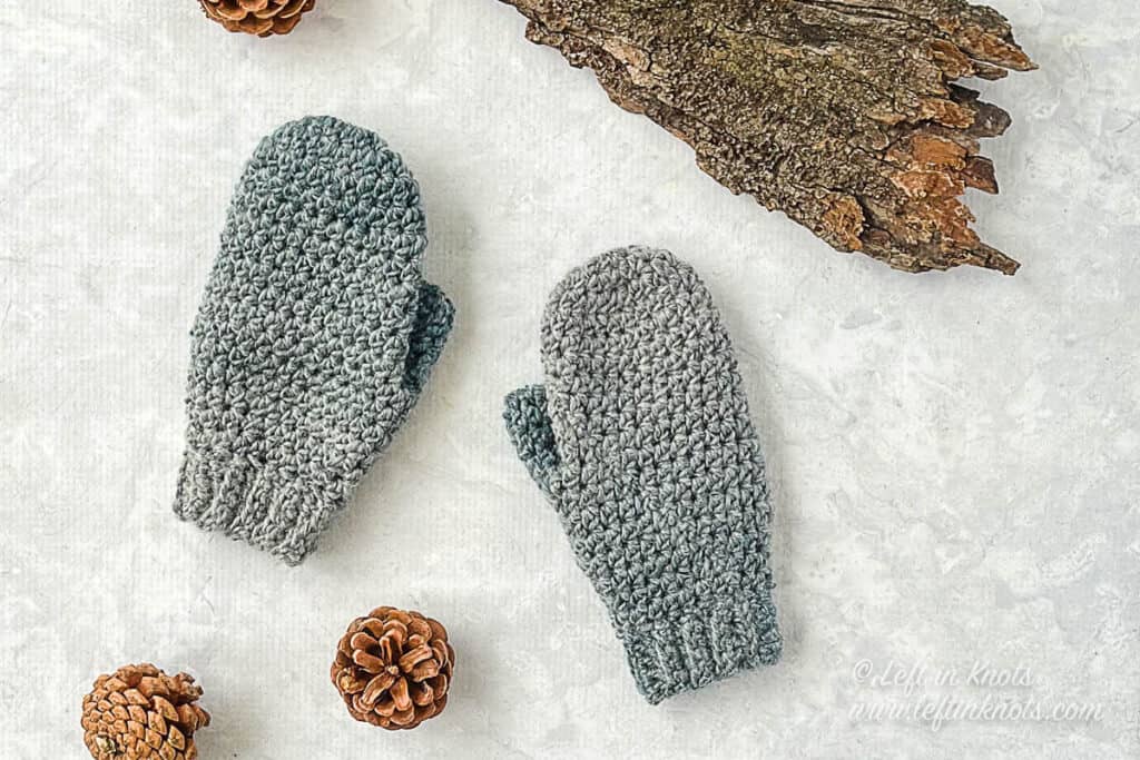 Blue gray crochet children's mittens
